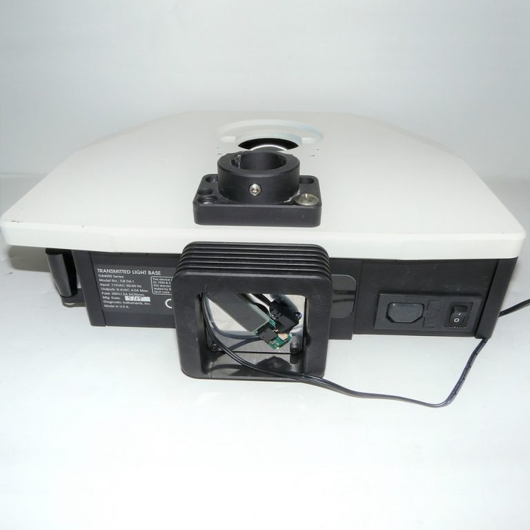 Diagnostic Instruments TLB D4.1 Illuminator - Image 4