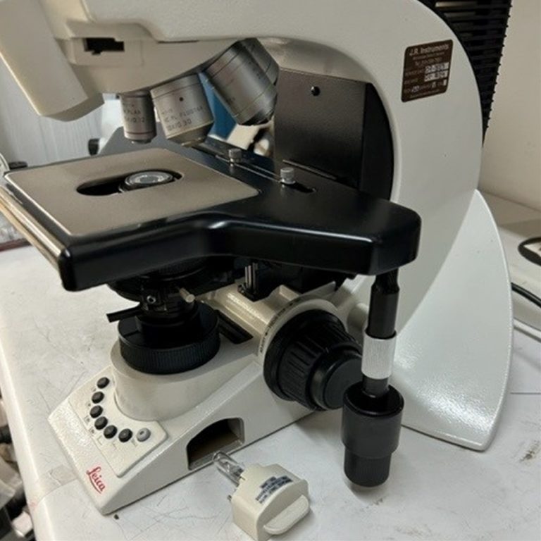 Leica DM3000 Illuminator - Image 4